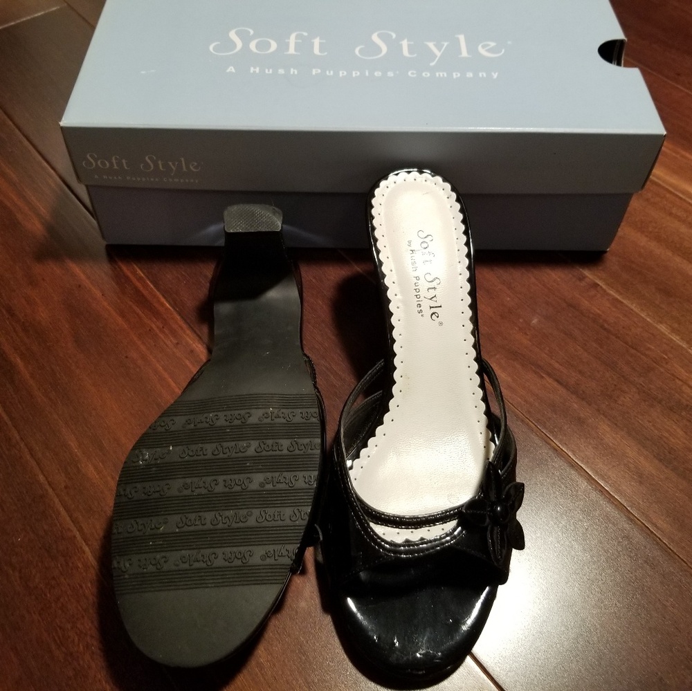 Black Patent Leather Slides 7M - Picture 3 of 4